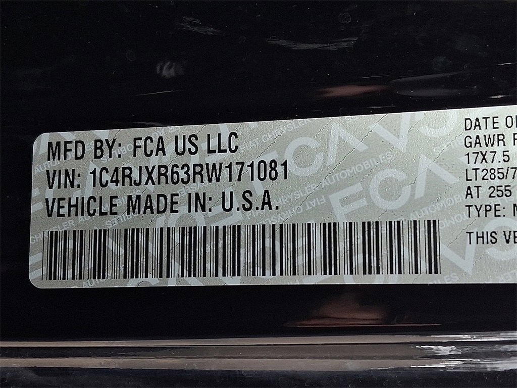 Used 2024 Jeep Wrangler Unlimited Rubicon 4xe w/ Technology Group image 28