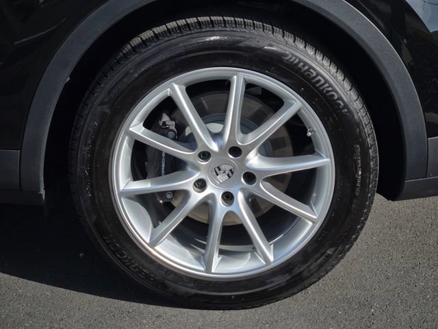 Used 2025 Porsche Cayenne image 11