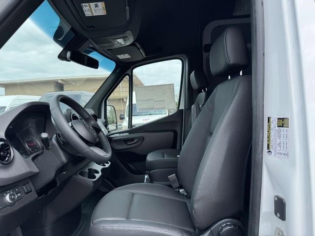 New 2025 Mercedes-Benz Sprinter 2500 image 3