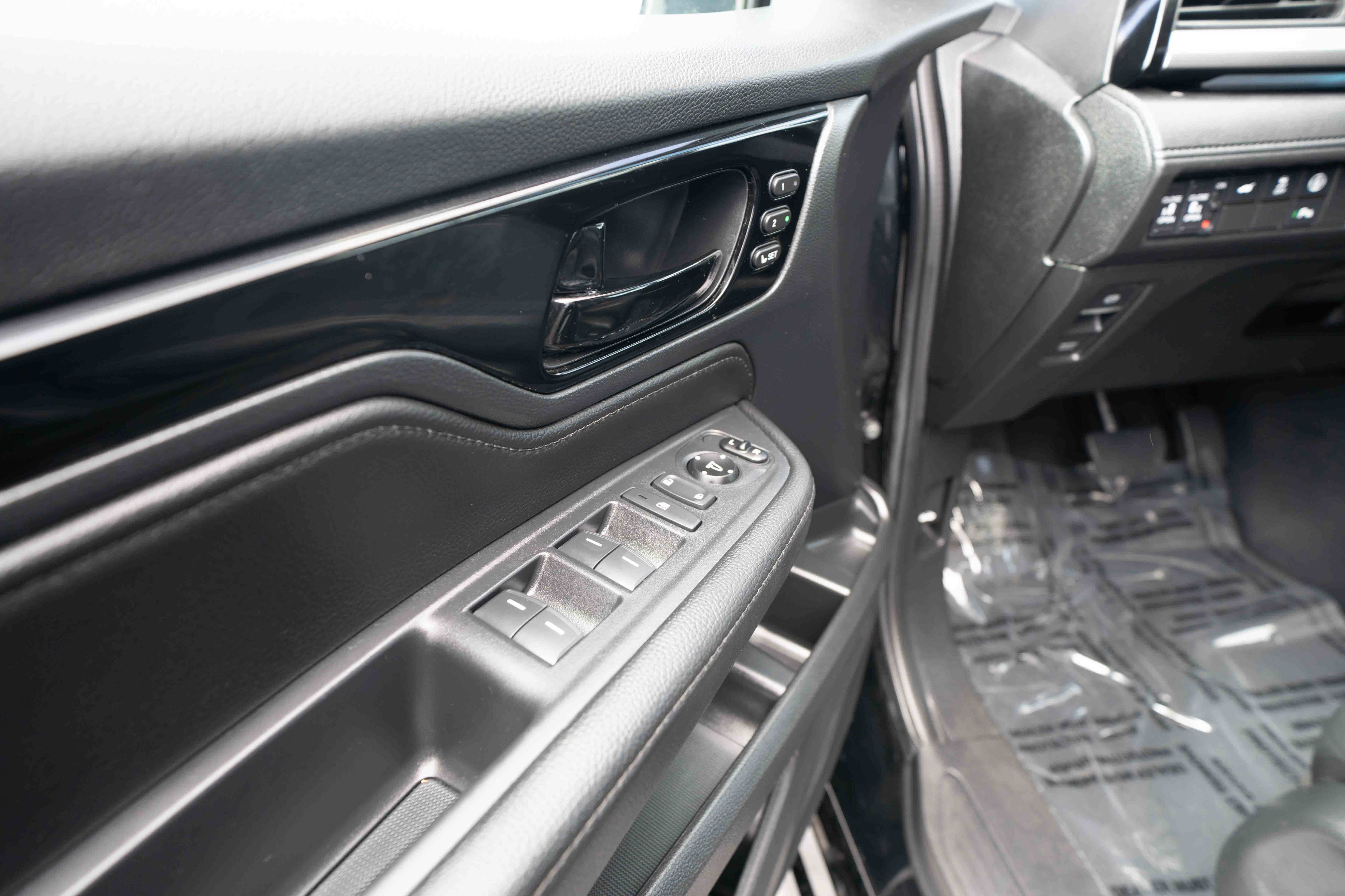 Used 2023 Honda Odyssey Touring image 7
