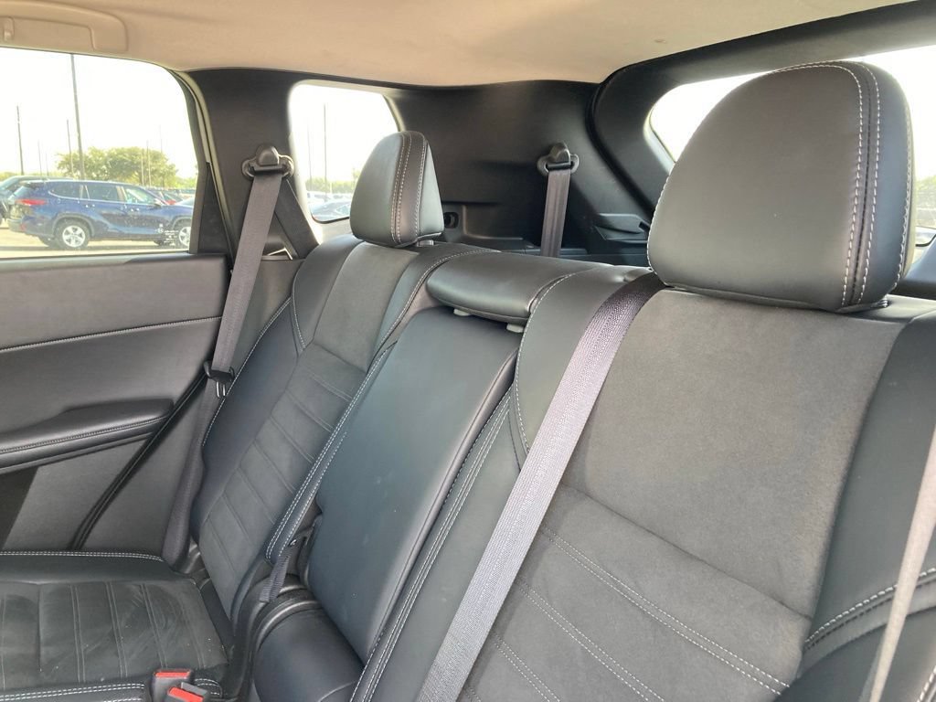 Used 2025 Mitsubishi Outlander SE FWD image 10