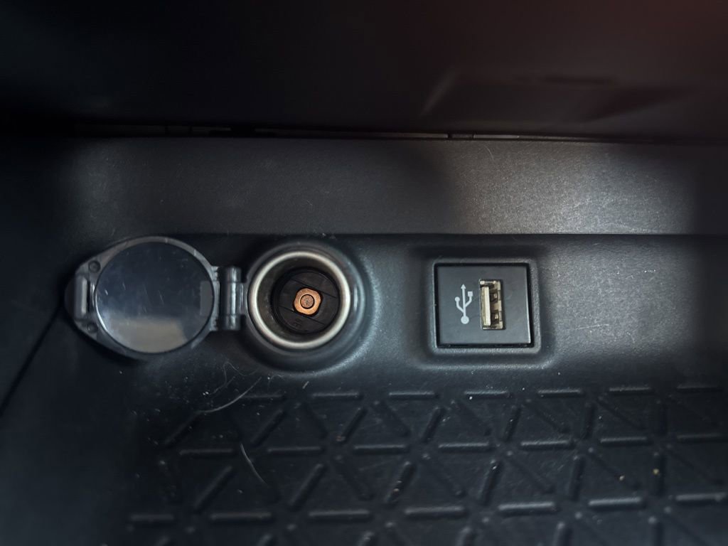 Used 2023 Toyota RAV4 AWD Hybrid image 20