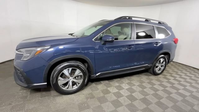Used 2023 Subaru Ascent Premium w/ Convenience Package AWD/4WD image 9