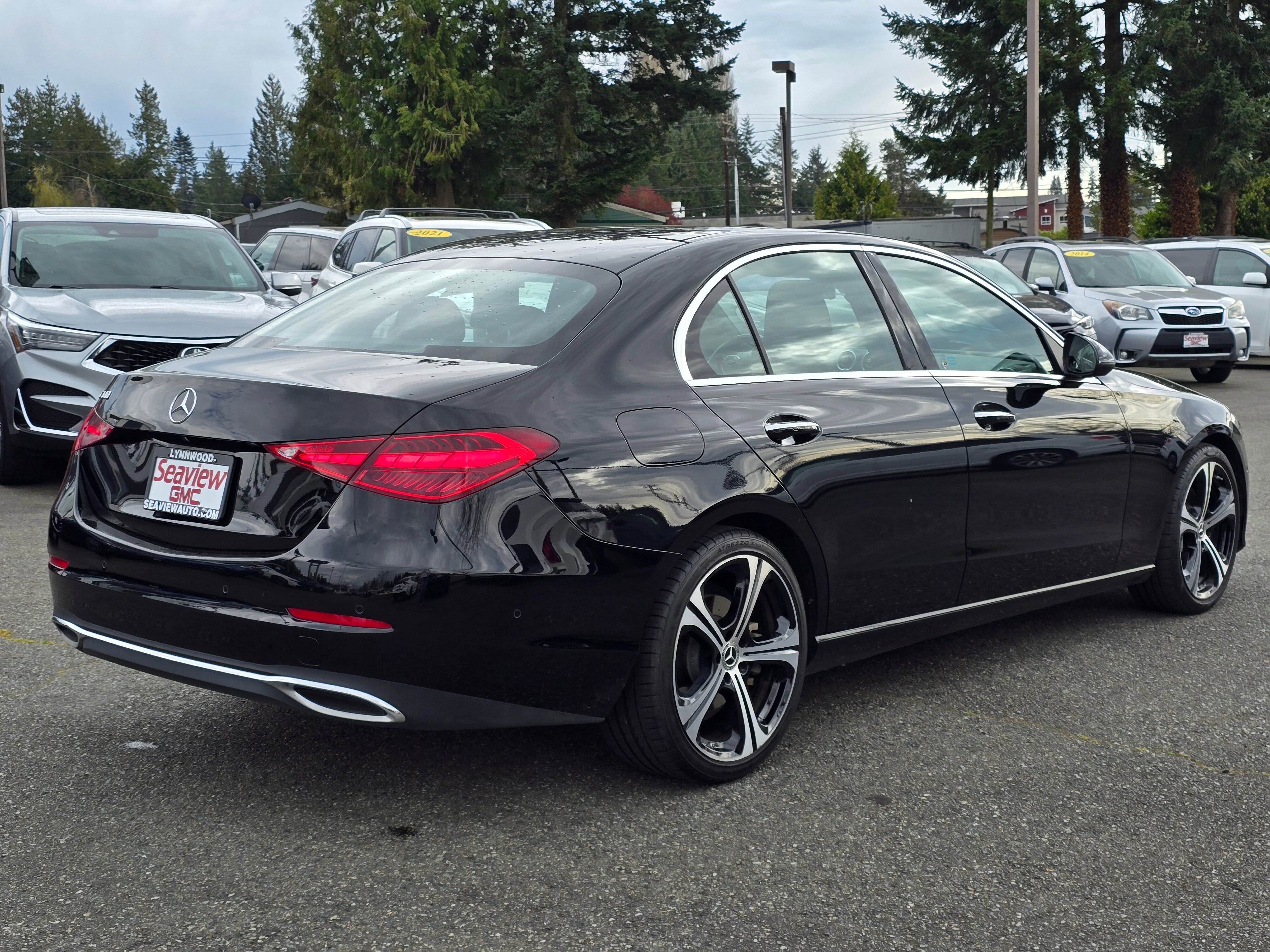 Used 2025 Mercedes-Benz C 300 Sedan image 7