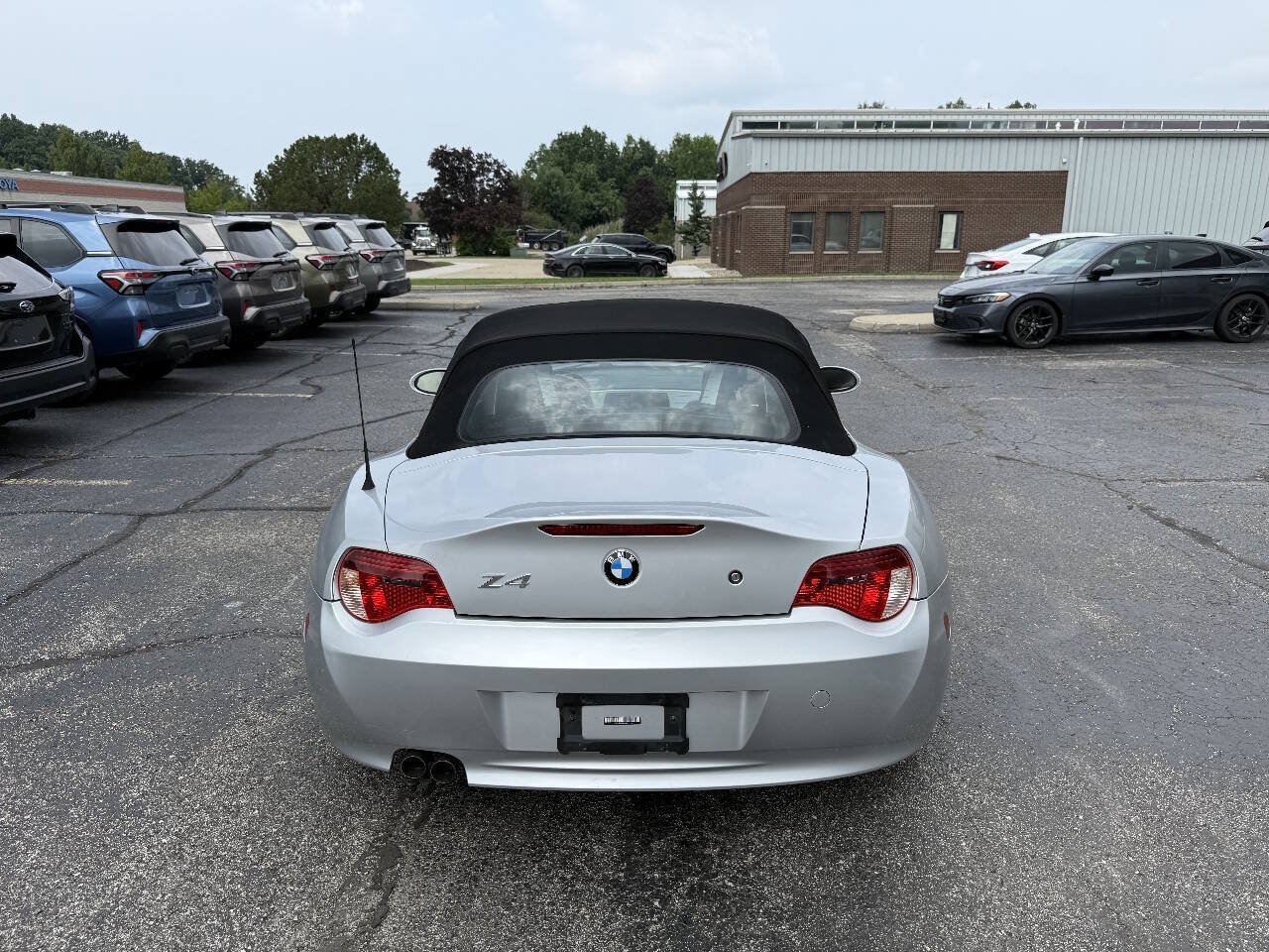 Used 2006 BMW Z4 3.0i RWD image 6