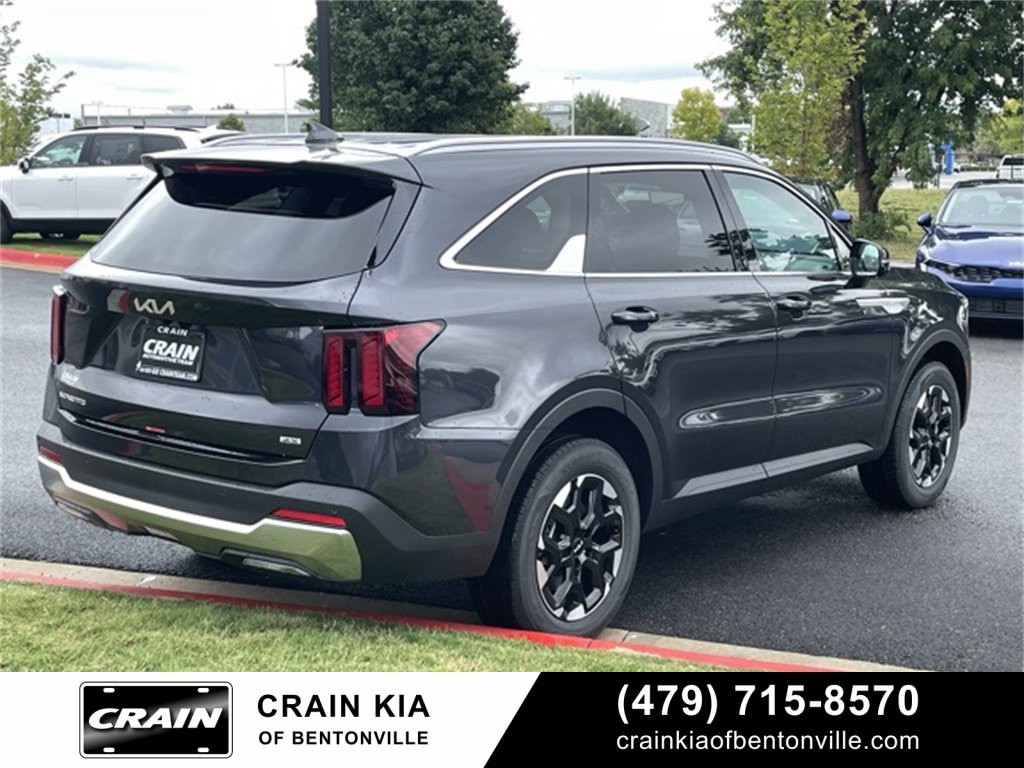 New 2025 Kia Sorento S image 8