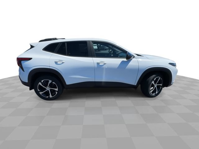 Used 2024 Chevrolet Trax RS w/ Sunroof Package FWD image 9