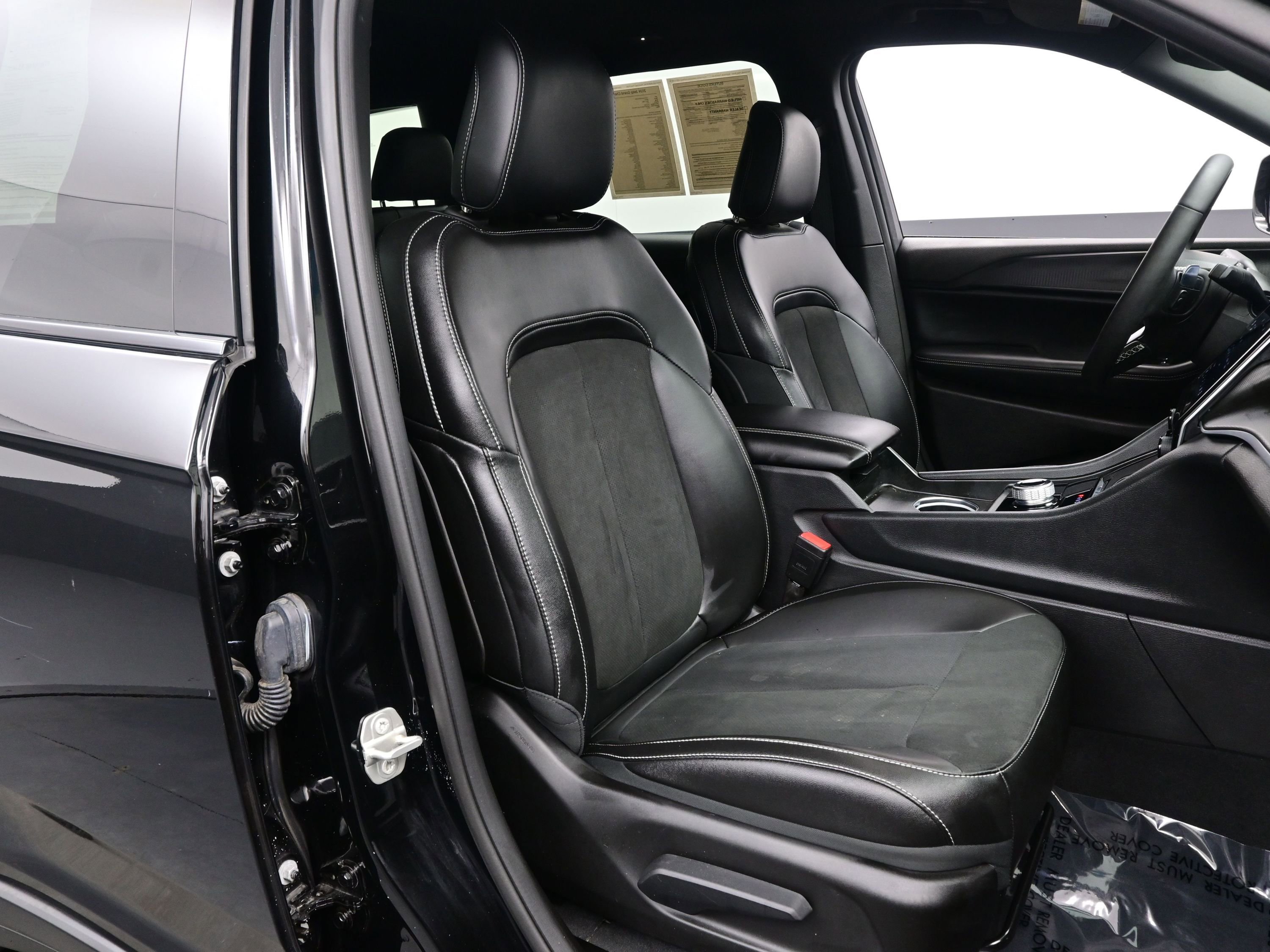 Used 2024 Jeep Grand Cherokee L Altitude image 14