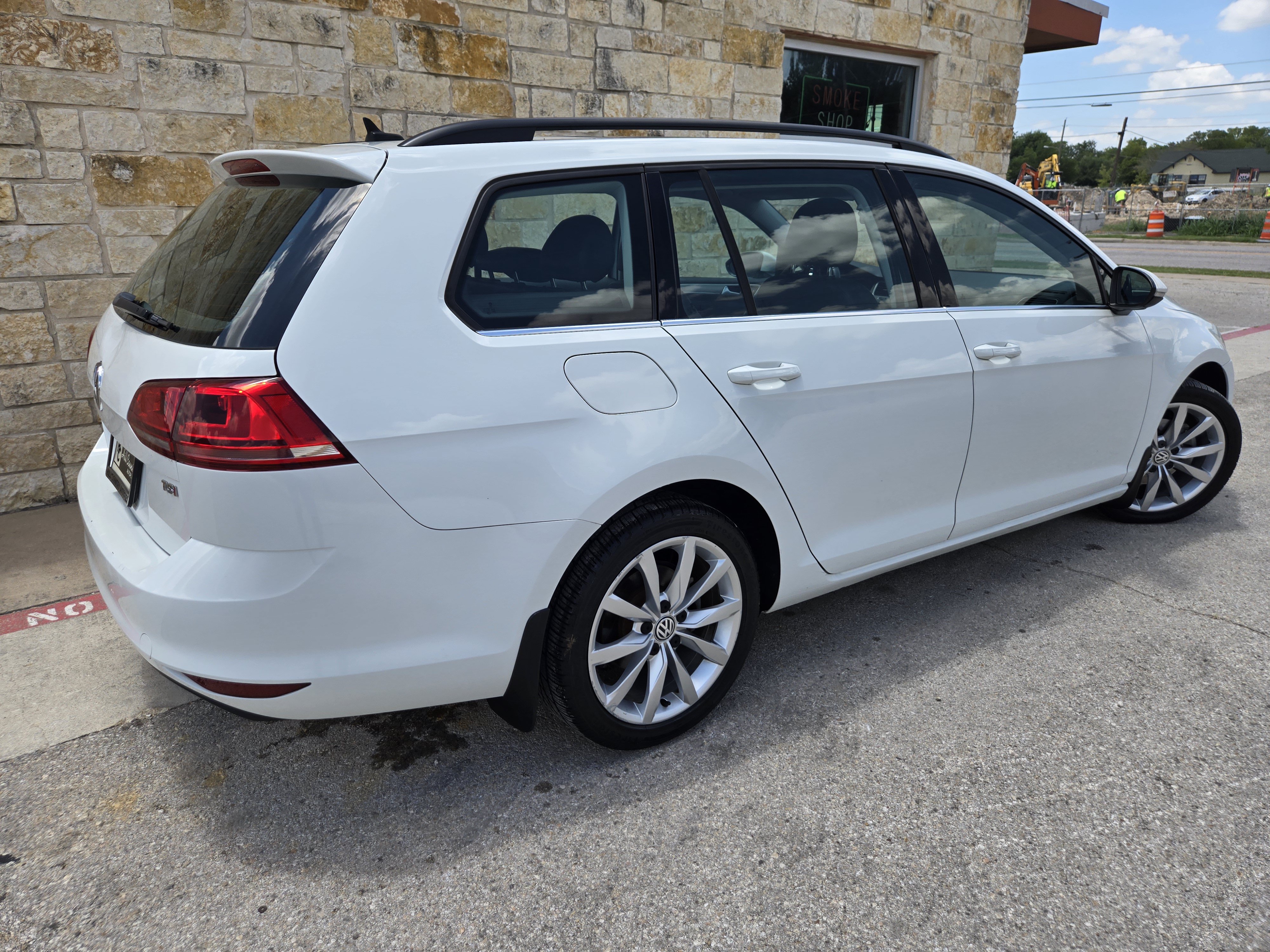 Used 2015 Volkswagen Golf SE w/ Lighting Package FWD image 20