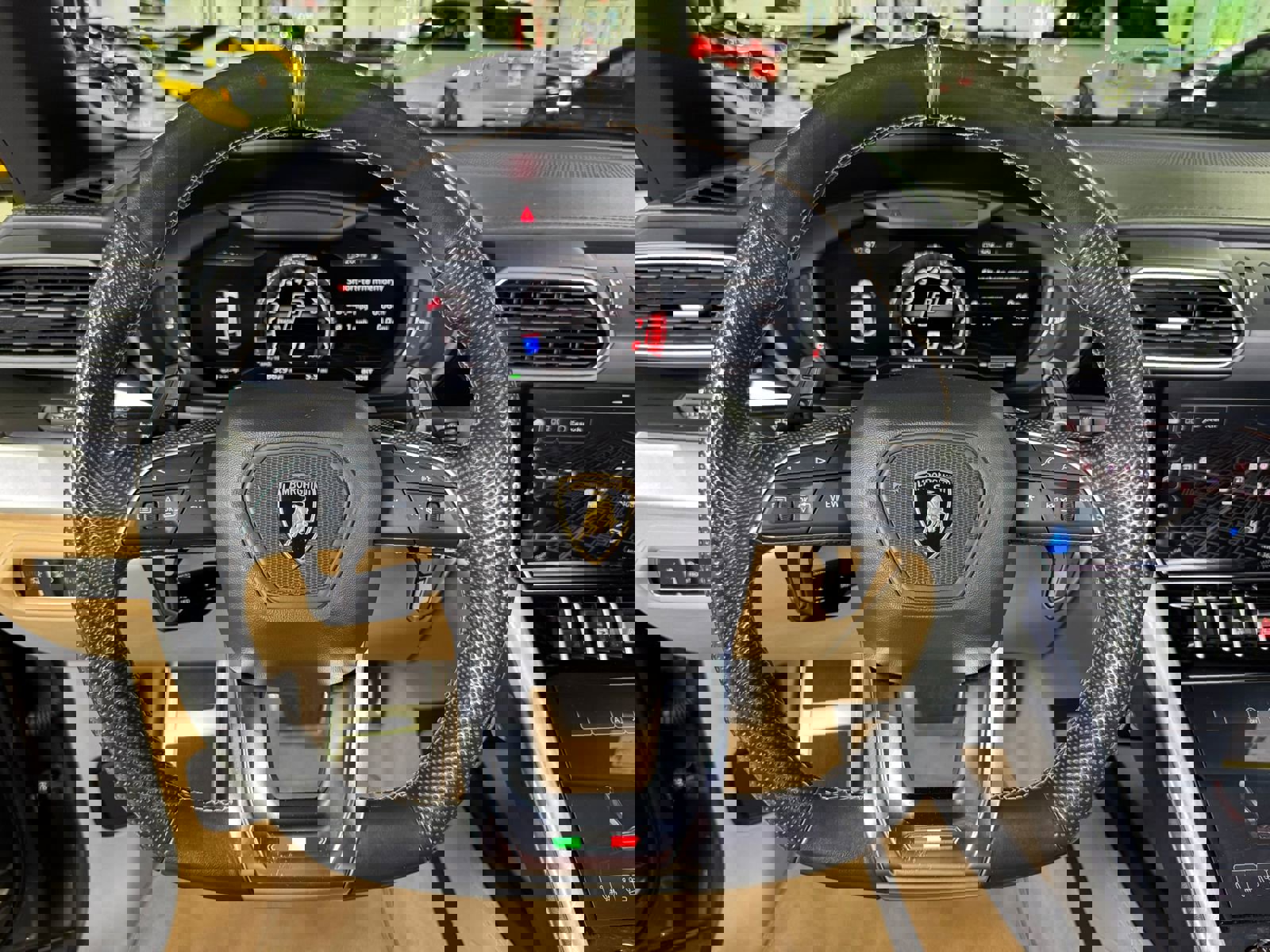 Used 2021 Lamborghini Urus image 21