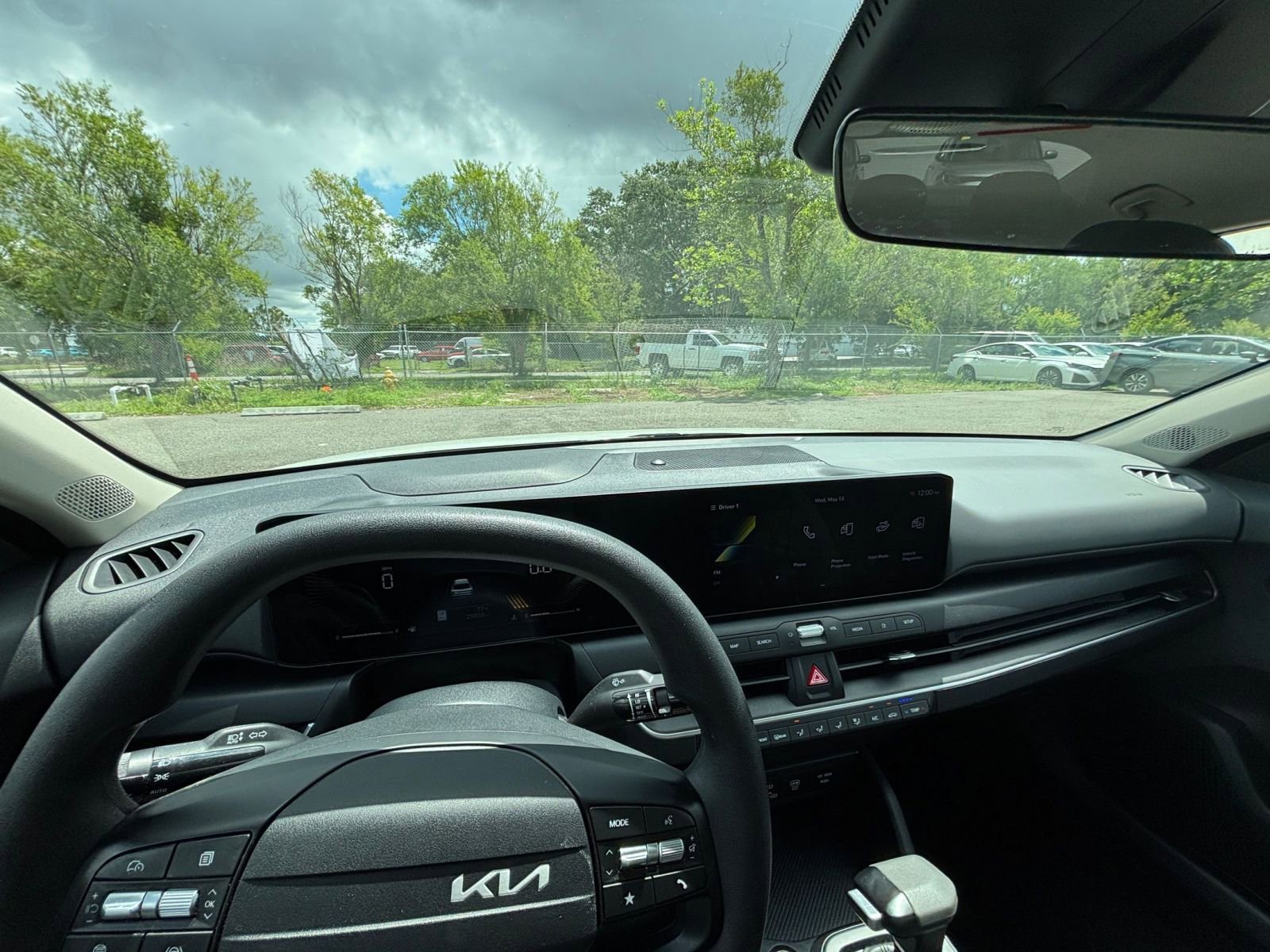 Used 2025 Kia K4 FWD image 32