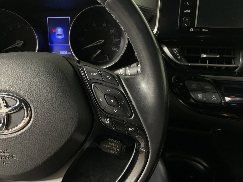 Used 2018 Toyota C-HR XLE FWD image 27
