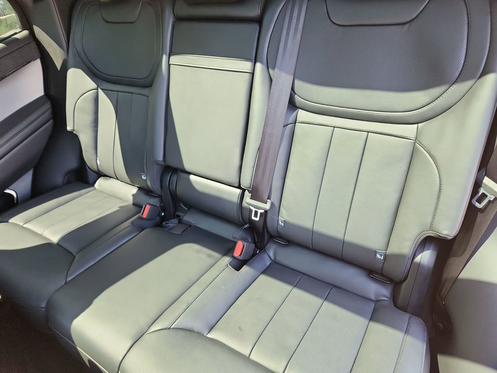 Used 2024 Land Rover Range Rover Sport SE AWD/4WD image 26
