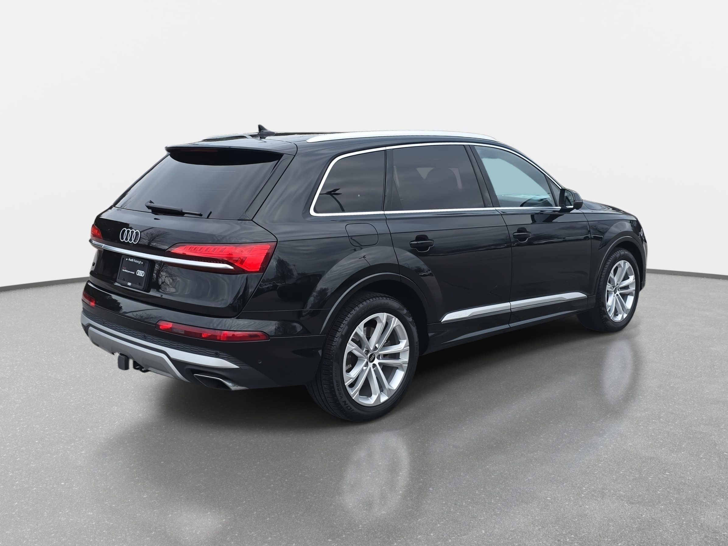 Used 2025 Audi Q7 3.0T Prestige w/ Prestige Package image 5