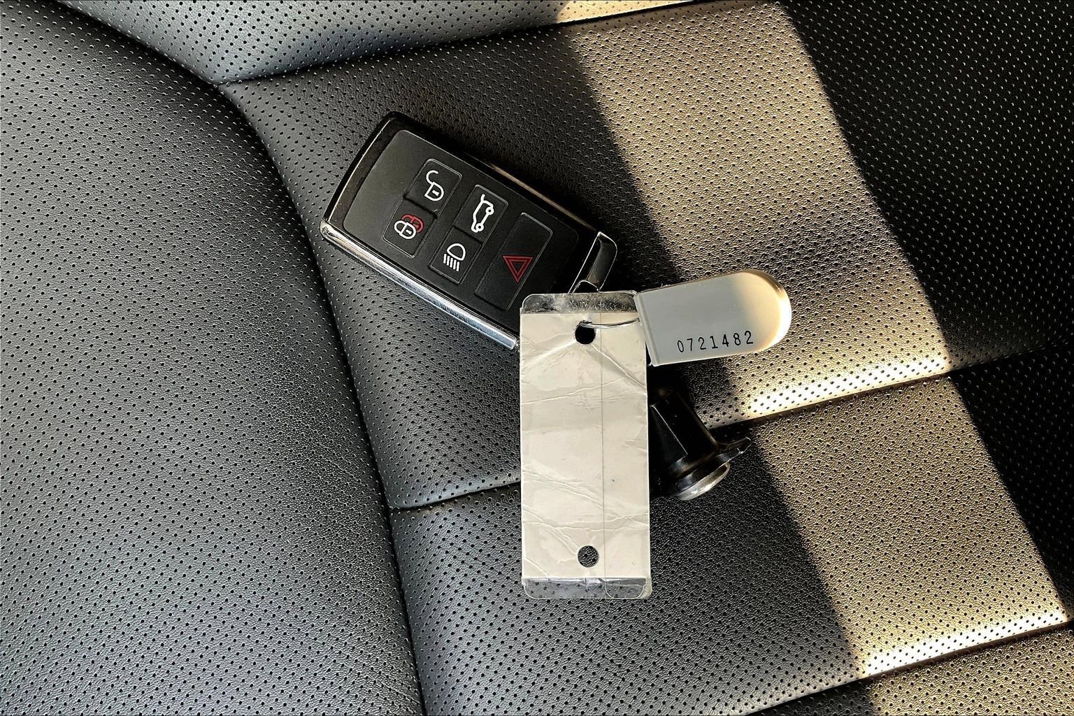 Used 2023 Land Rover Range Rover SE image 10