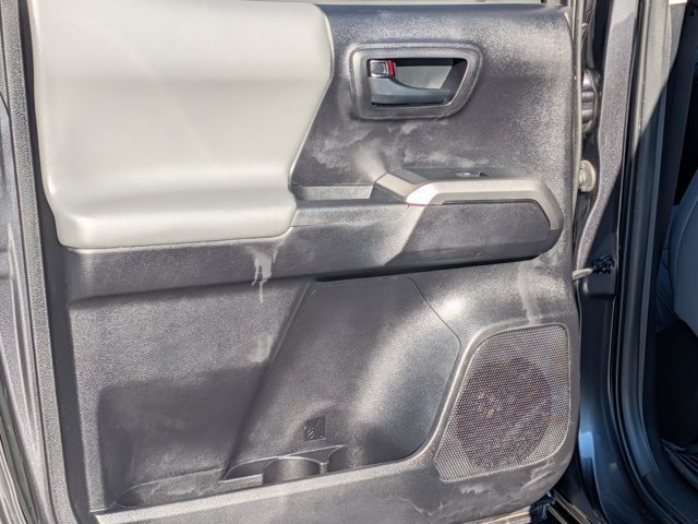 Used 2020 Toyota Tacoma SR5 RWD image 18