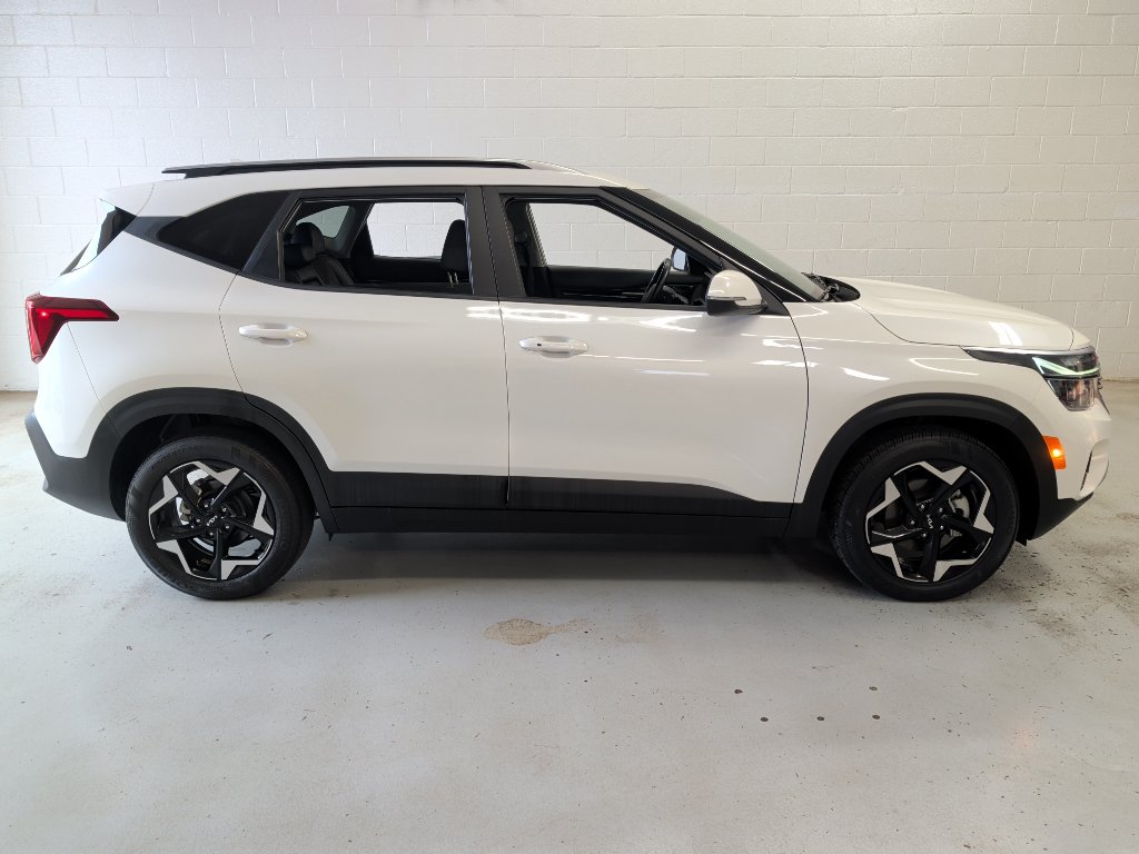 Used 2025 Kia Seltos S FWD image 2