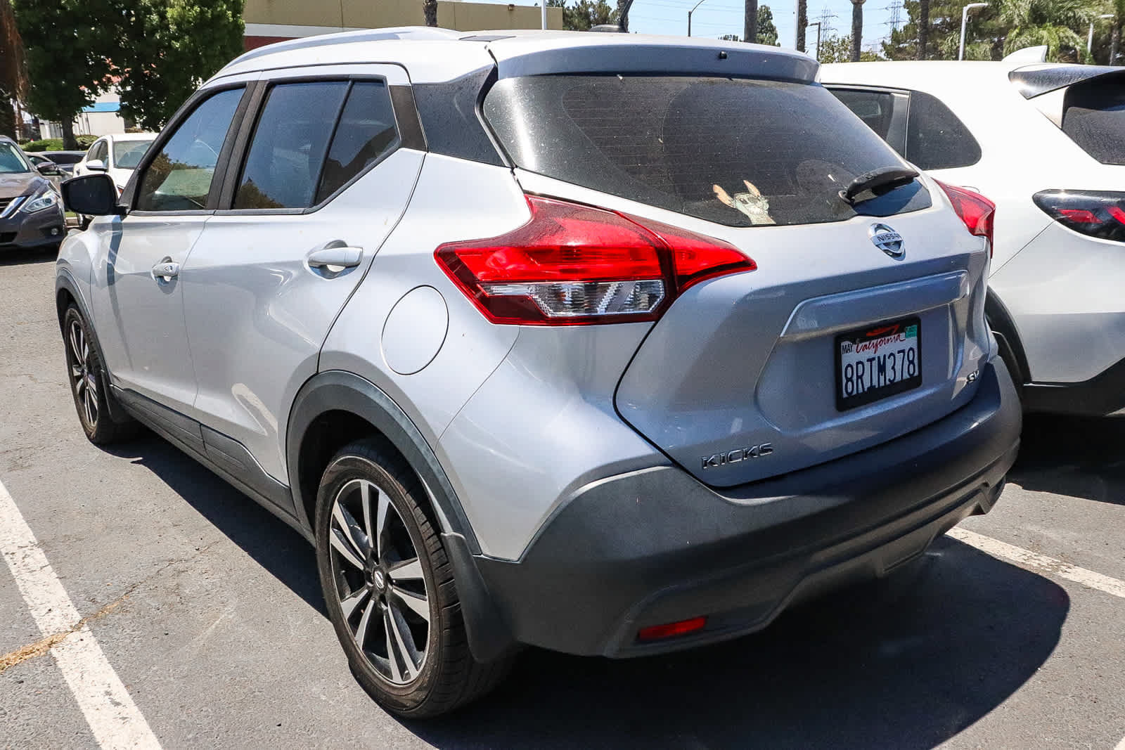 Used 2018 Nissan Kicks SV FWD image 9