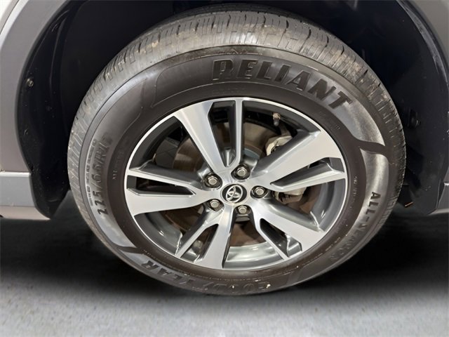 Used 2018 Toyota RAV4 XLE image 38