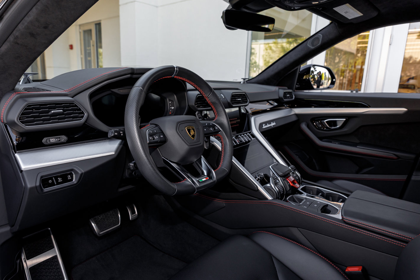 Used 2022 Lamborghini Urus image 20