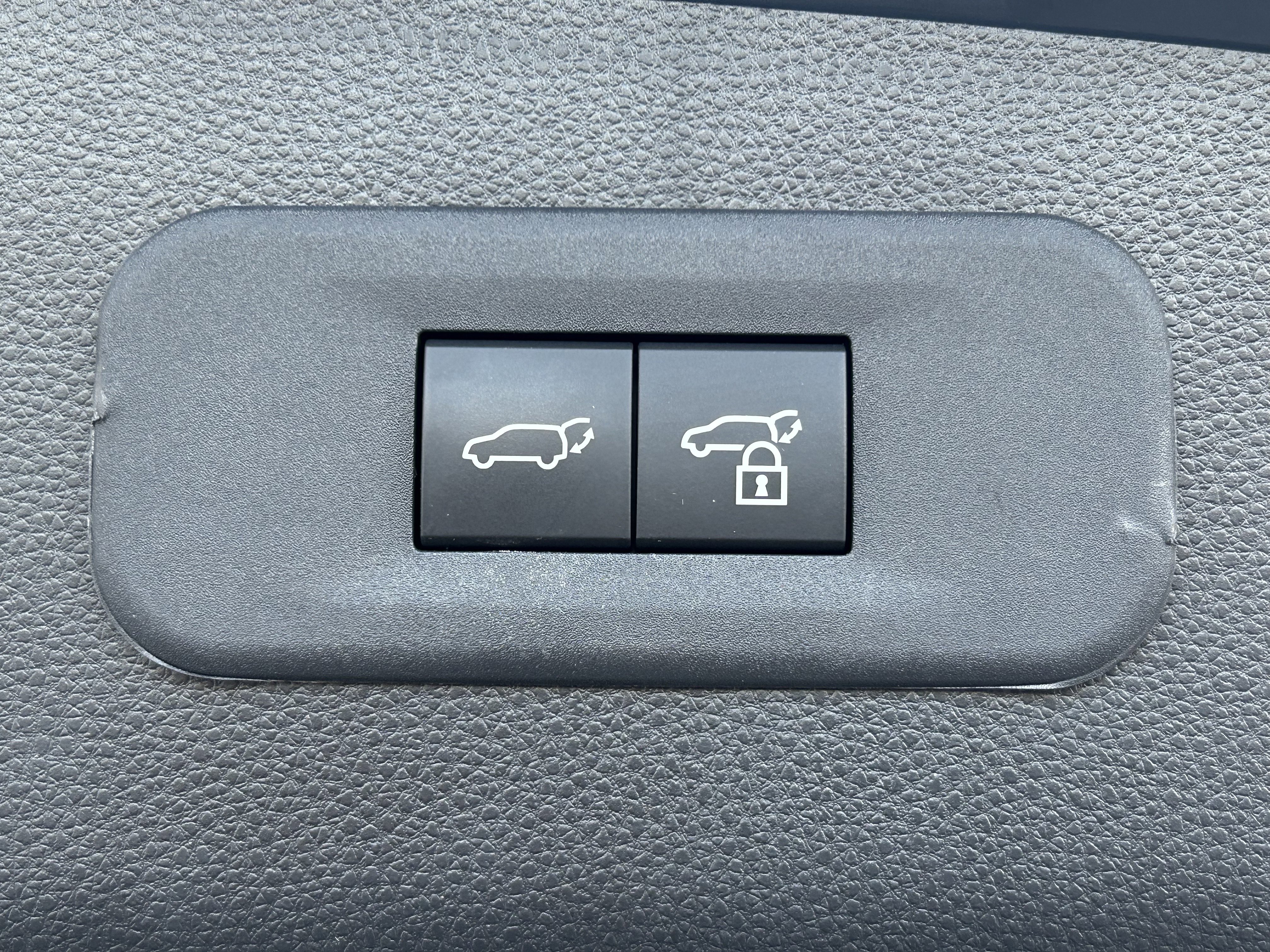 Certified 2025 Toyota Crown Signia AWD/4WD image 24