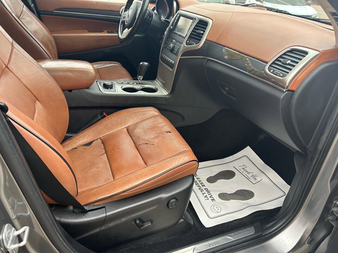 Used 2011 Jeep Grand Cherokee Overland Summit image 12