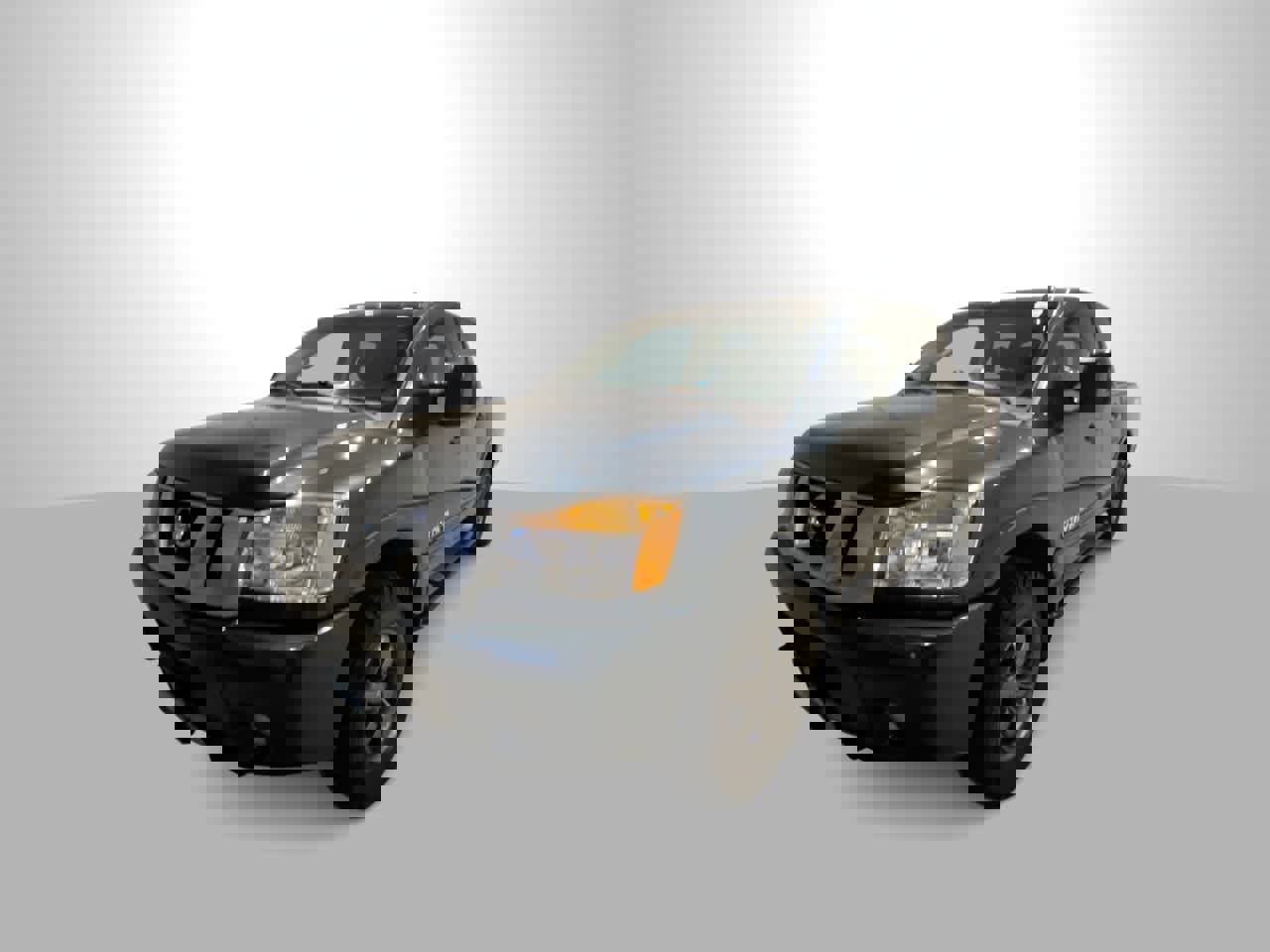 Used 2014 Nissan Titan PRO-4X w/ Pro-4x Luxury Package image 4