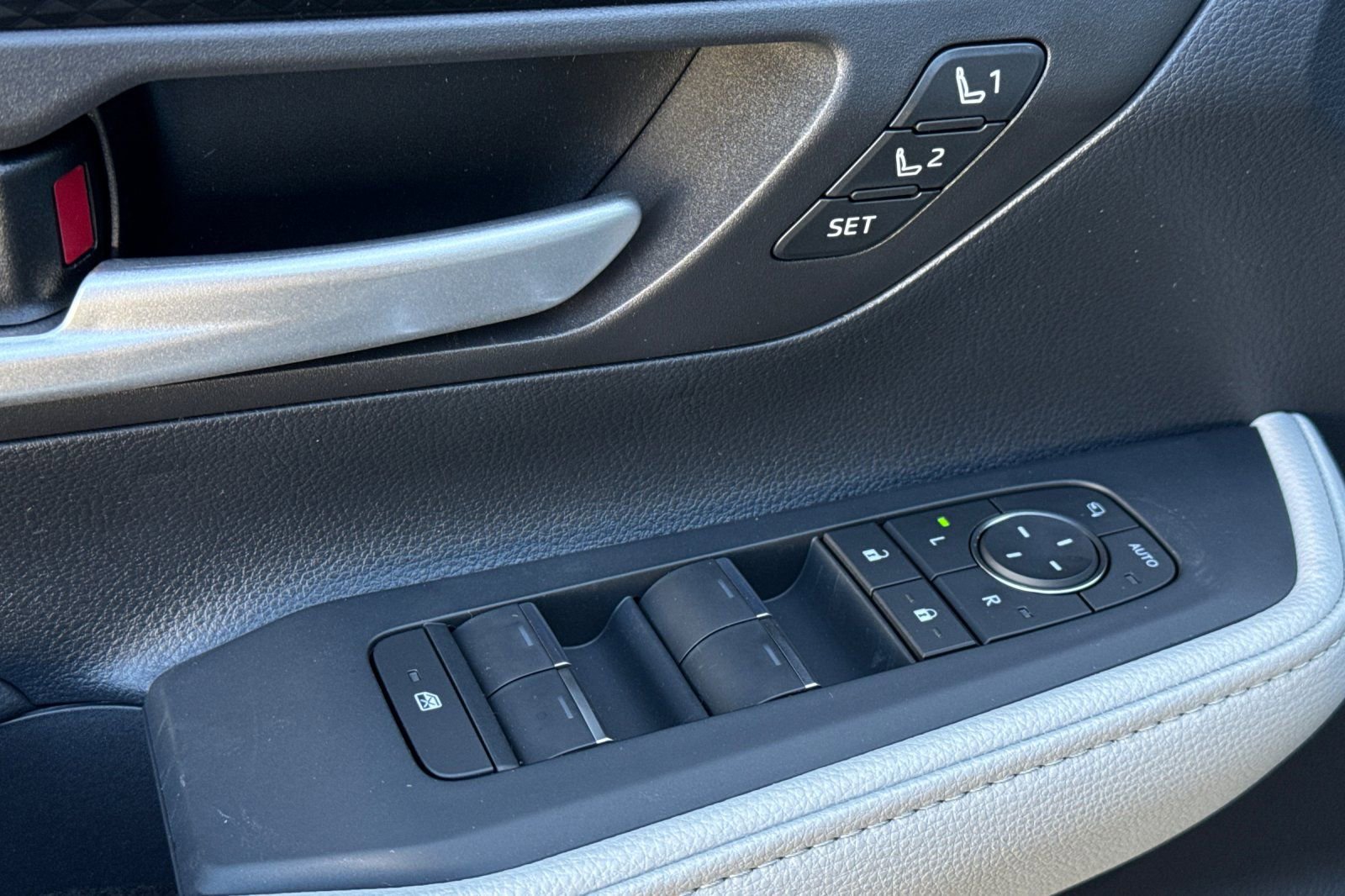 New 2026 Toyota Grand Highlander AWD Hybrid image 12