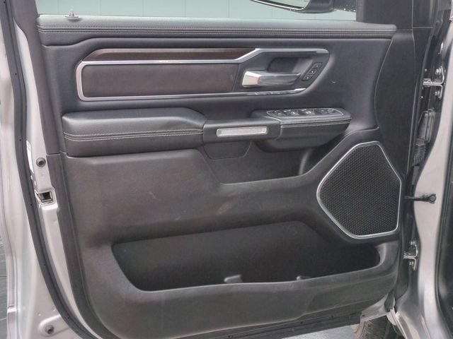 Used 2022 RAM 1500 Laramie AWD/4WD image 14