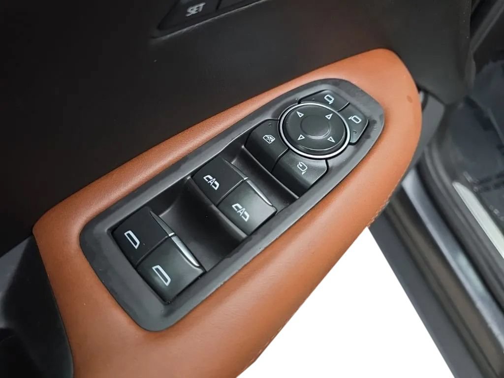 Used 2020 Cadillac XT5 Premium Luxury AWD/4WD image 13