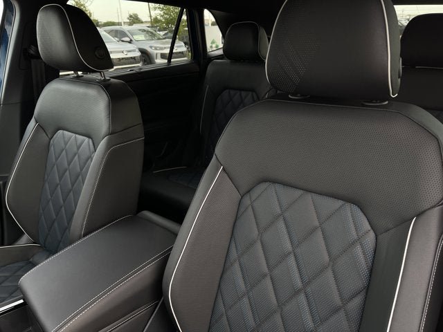 New 2026 Volkswagen Atlas Cross Sport SEL Premium R-Line image 13