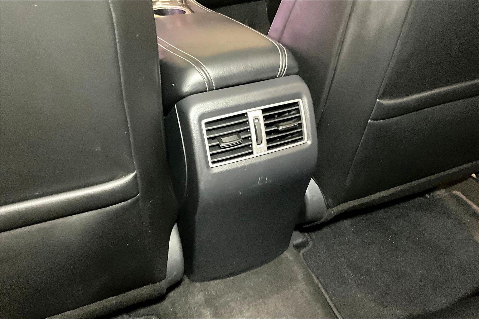 Used 2022 Nissan Maxima SV w/ Floor Mat Group FWD image 11