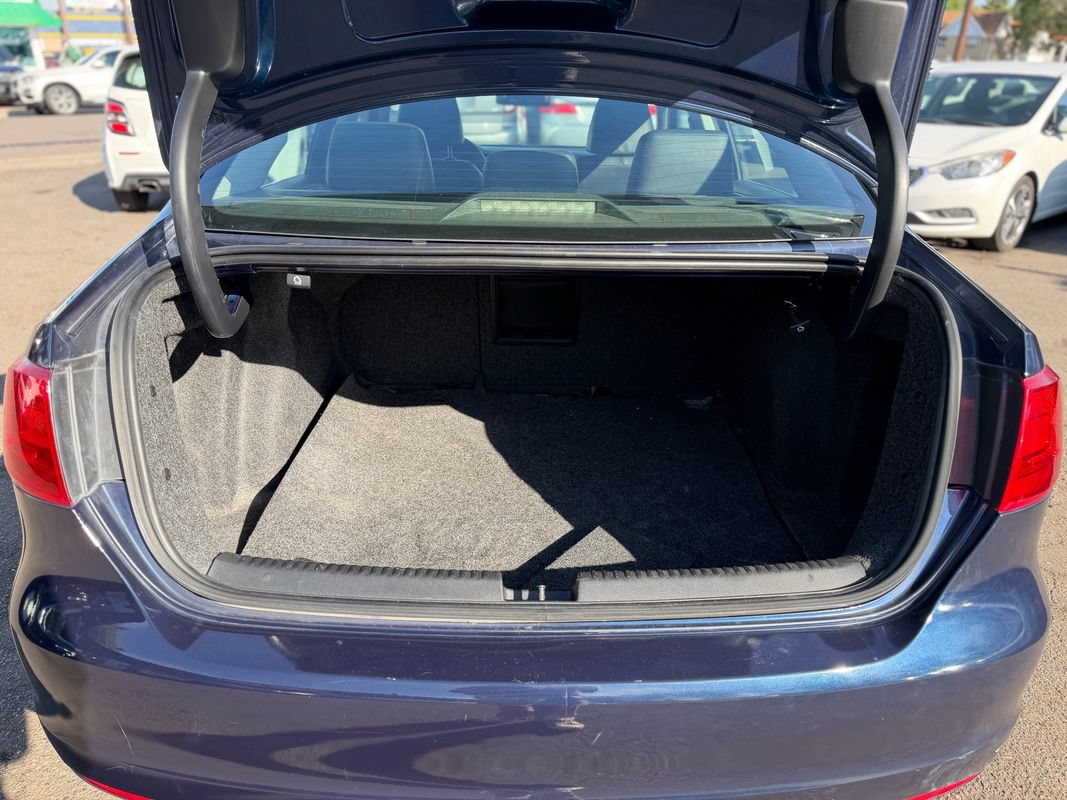 Used 2014 Volkswagen Jetta SE FWD image 8