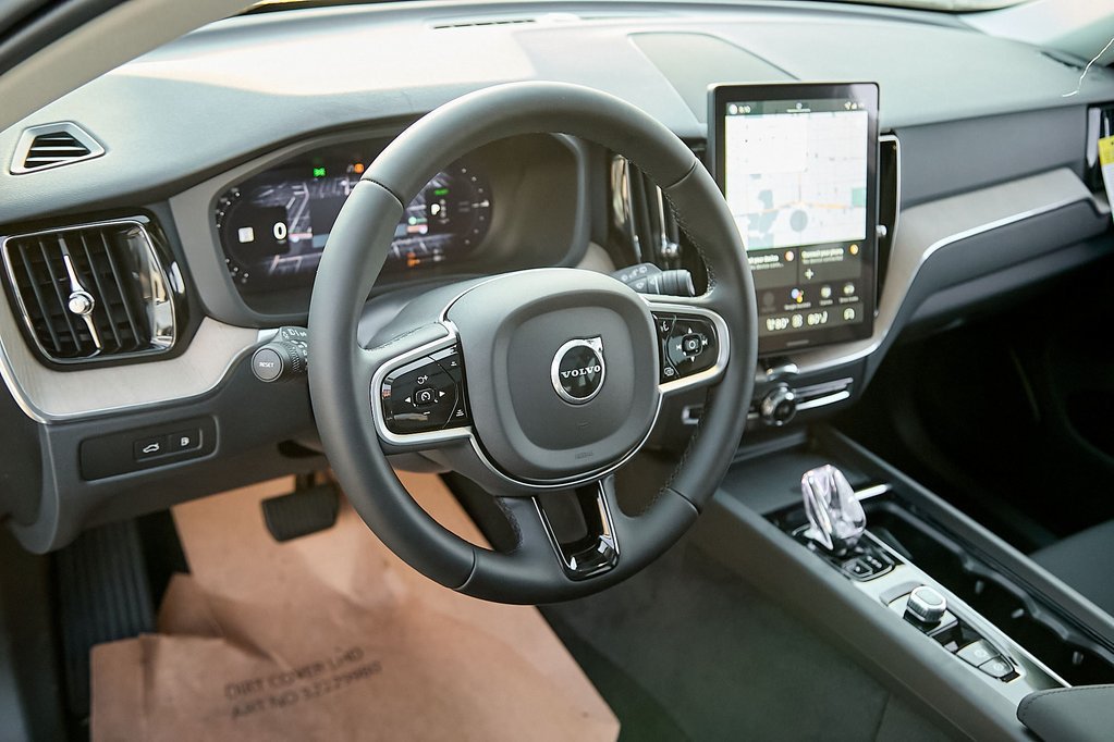 New 2026 Volvo XC60 T8 Plus w/ Protection Package Premier AWD/4WD image 12