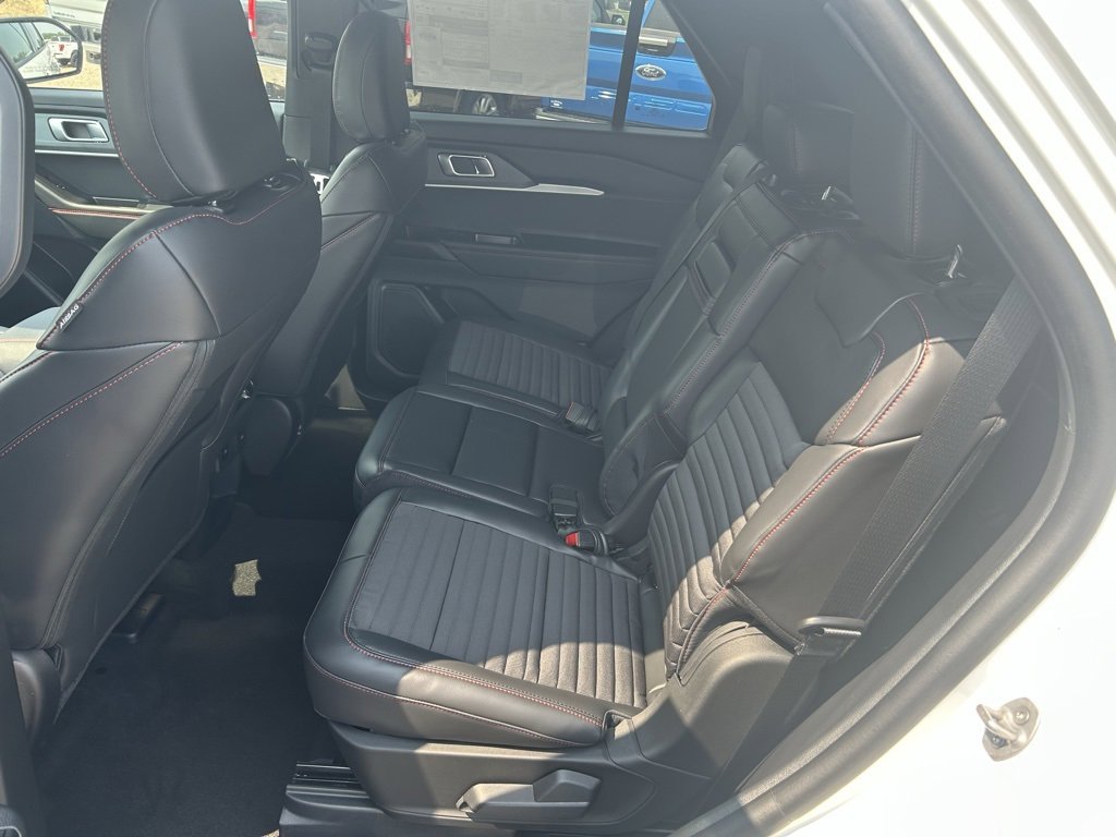 New 2025 Ford Explorer ST-Line w/ ST-Line Street Pack image 11