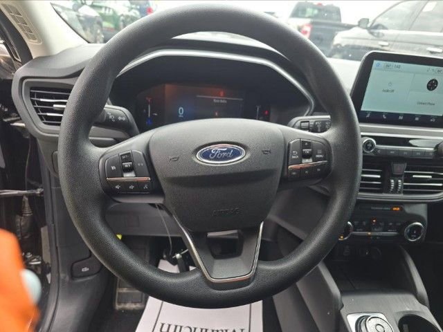 Used 2025 Ford Escape Active AWD/4WD image 7