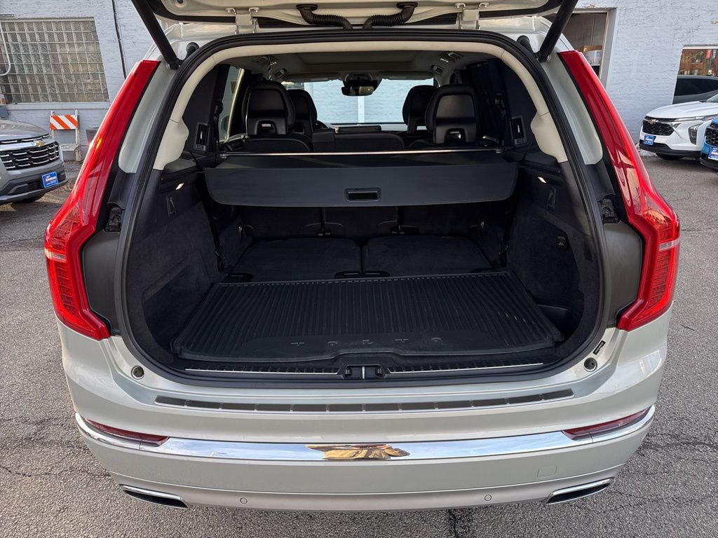 Used 2021 Volvo XC90 T6 Inscription w/ Protection Package Premier image 13