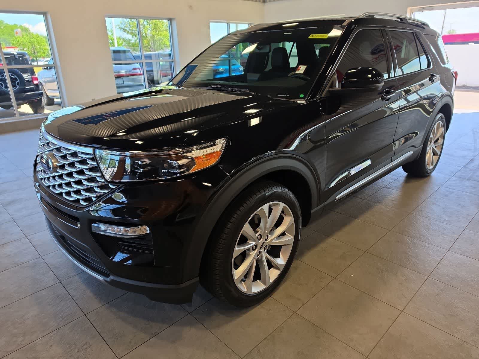 Used 2023 Ford Explorer Platinum w/ Technology Package