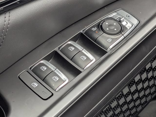 Certified 2025 Kia Carnival SX Prestige FWD image 35