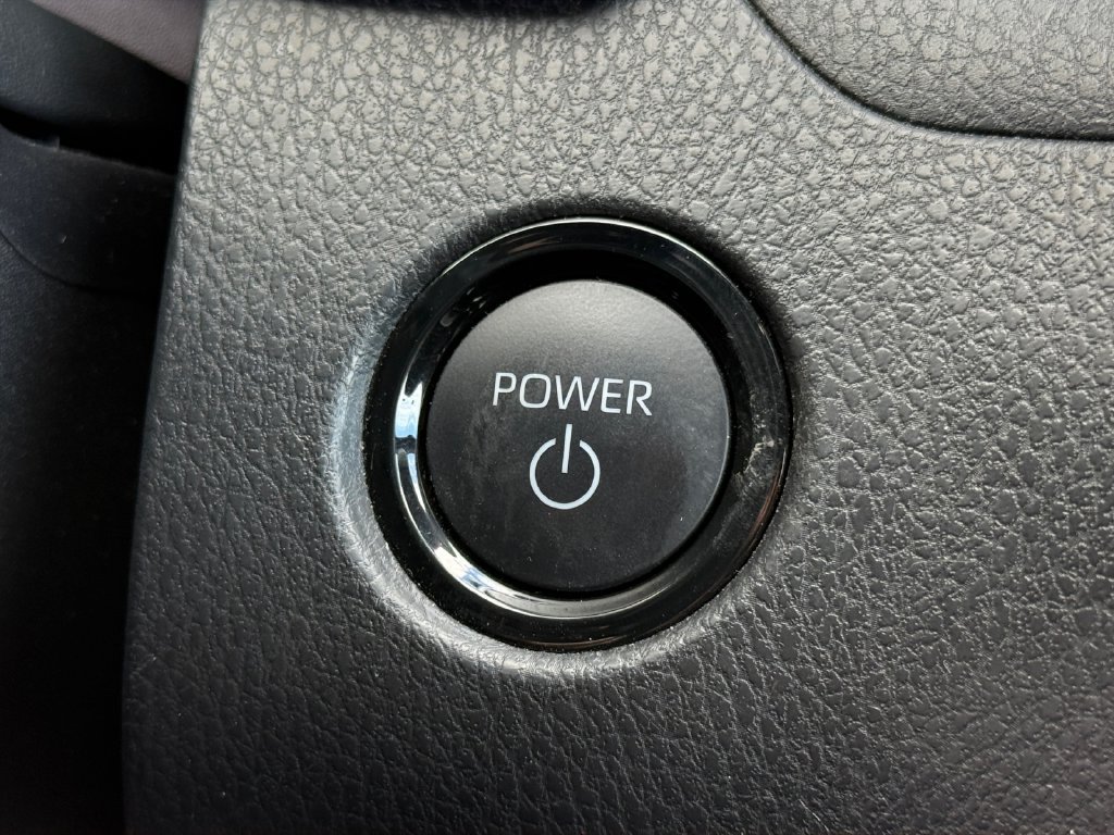 Used 2026 Toyota Camry SE FWD image 31