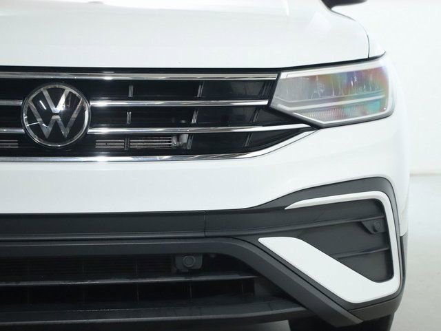 Used 2024 Volkswagen Tiguan SE FWD image 6