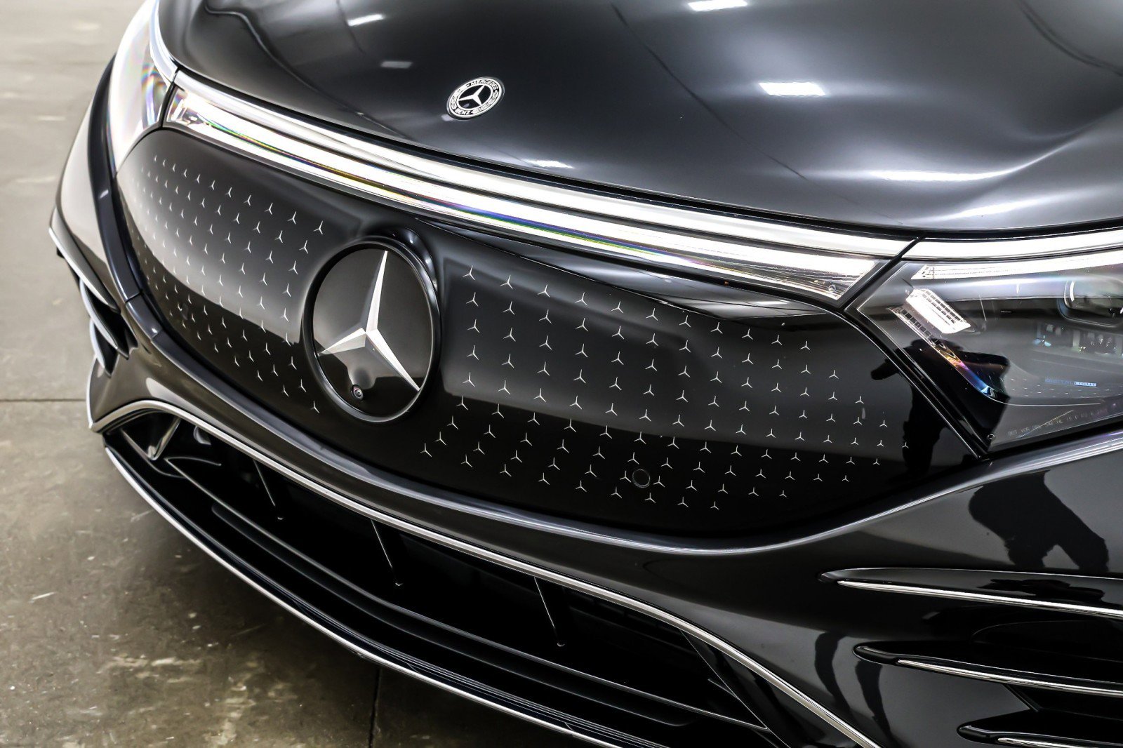 Certified 2022 Mercedes-Benz EQS 580 4MATIC Sedan image 13