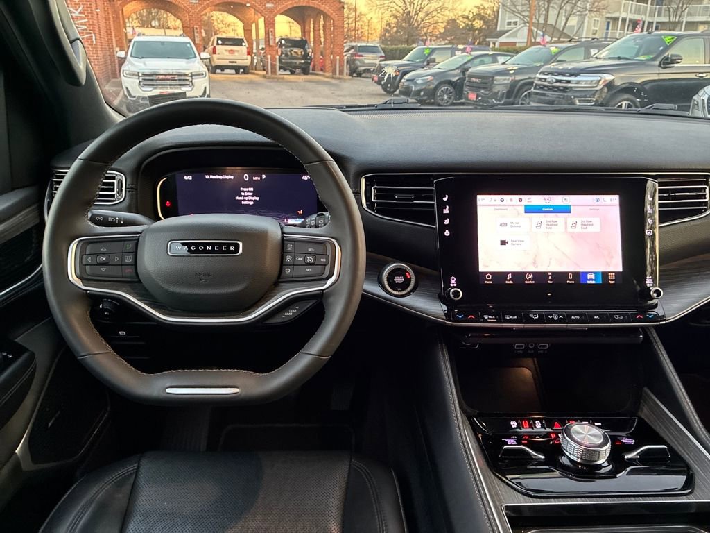 Used 2024 Jeep Wagoneer Series III image 14