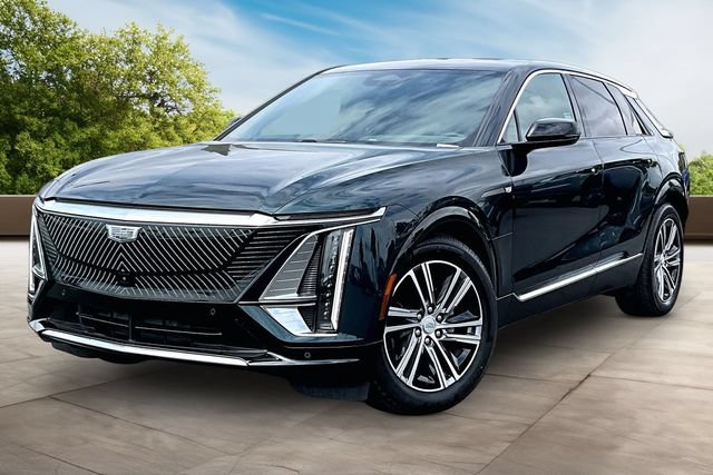 Used 2024 Cadillac Lyriq Luxury w/ LPO, Floor Liner Package AWD/4WD image 3
