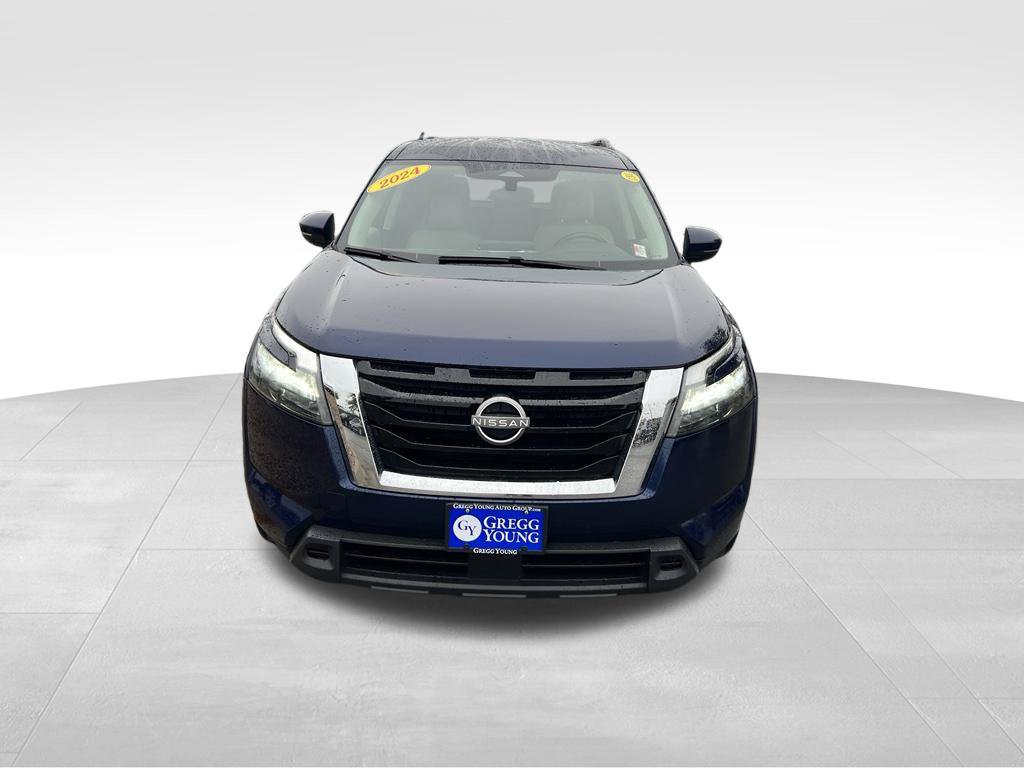 Used 2024 Nissan Pathfinder SV AWD/4WD image 9