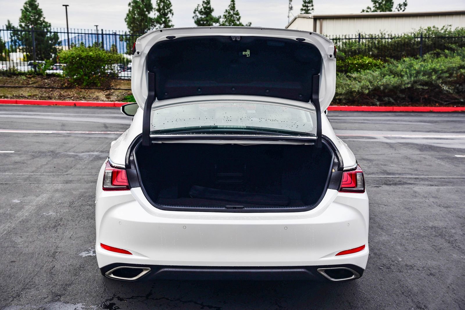 Used 2021 Lexus ES 350 w/ Premium Package image 32