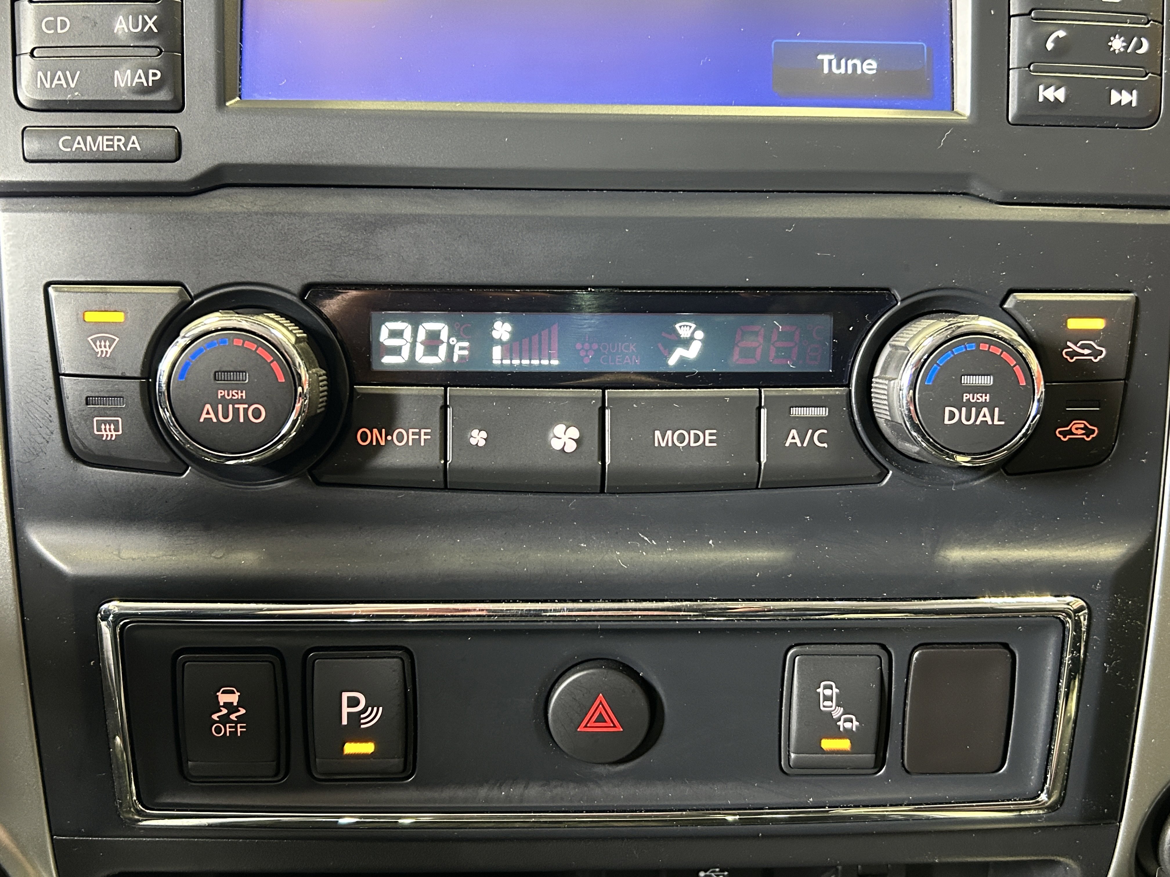 Used 2017 Nissan Titan SL image 21