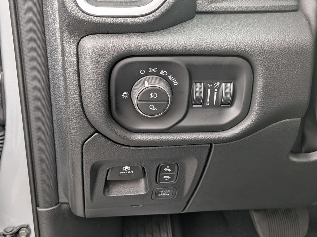 New 2026 RAM 1500 Big Horn AWD/4WD image 14