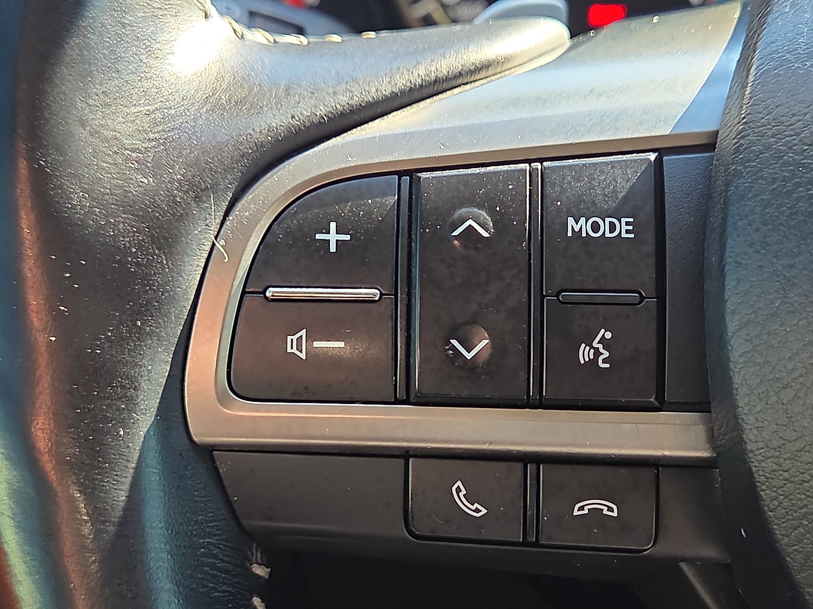 Used 2017 Lexus LX 570 4WD w/ Luxury Package image 22