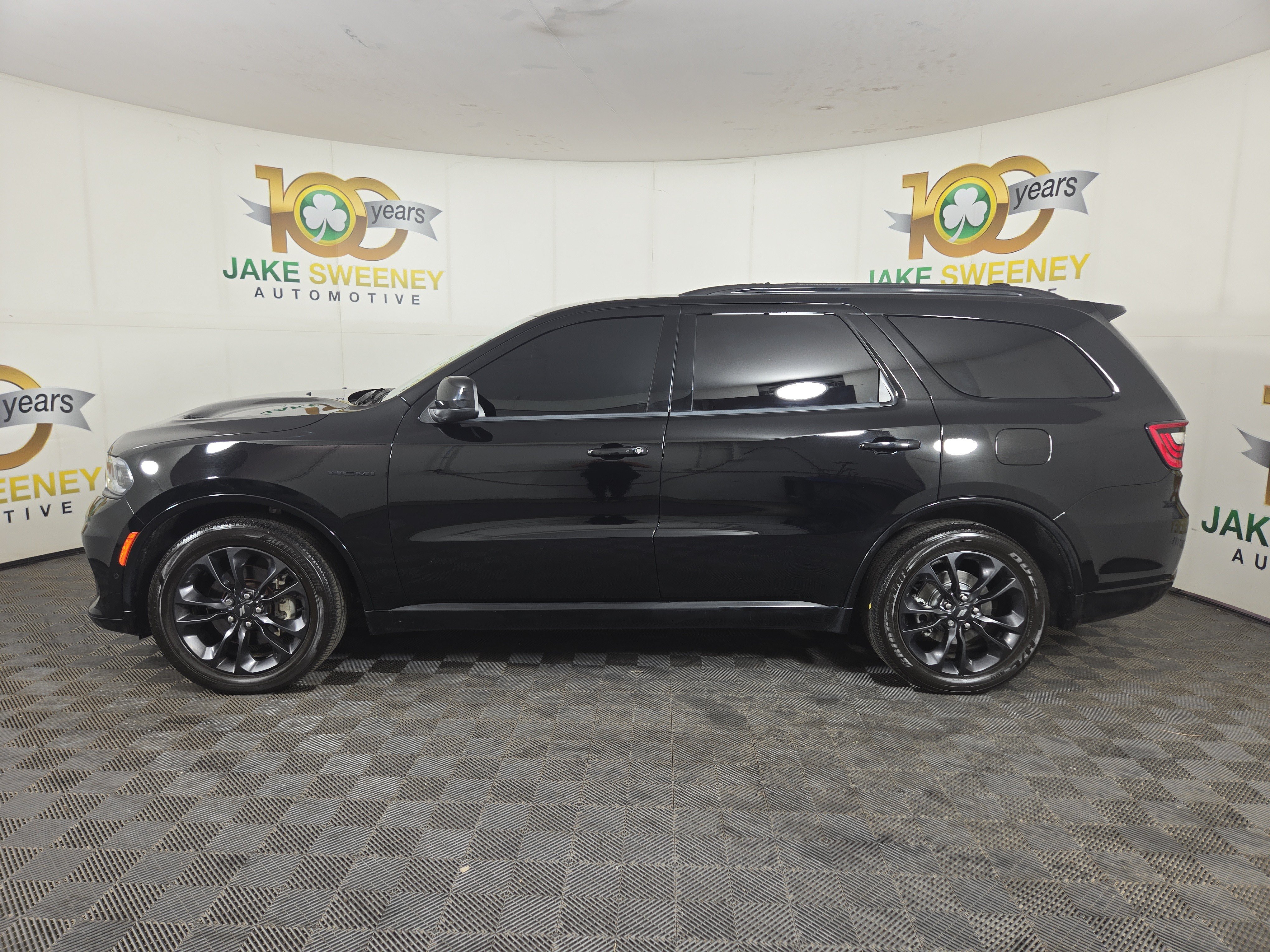 Certified 2023 Dodge Durango R/T w/ Blacktop Package AWD/4WD image 6